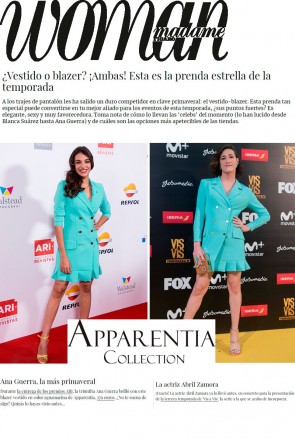 la revista woman destaca el look de vestido esmoquin aguamarina de apparentia que lucieron la cantante ana guerra y abril zamora