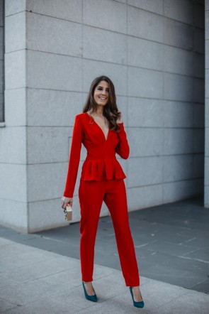 invitada perfecta sandra majada con mono rojo peplum ursula de apparentia para invitadas bodas eventos bautizos comuniones