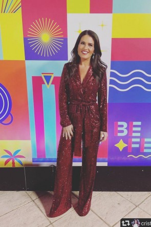 Cristina Pampín en el Benidorm Fest de Eurovision España con traje granate Ciudad Real RTVE