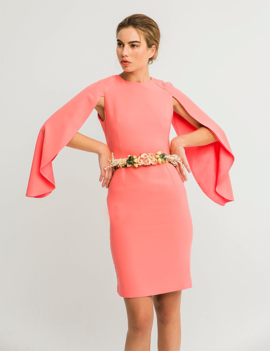 Vestido corto coral claro con manga murcielago para fiesta de verano o para invitada de boda madrina bautizo comunion eventos importantes