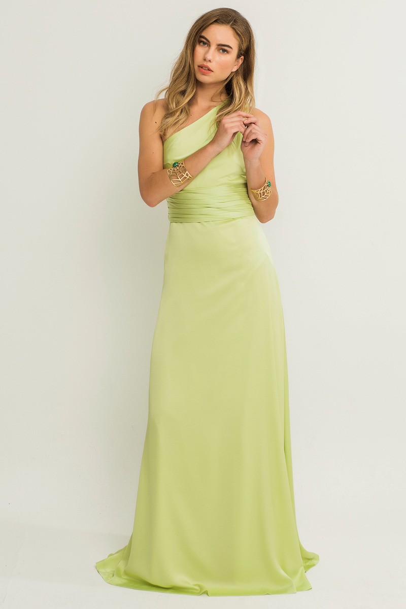 Comprar online vestido largo verde lima con fajin drapeado para invitada de boda dama de honor madrina de apparentia collection