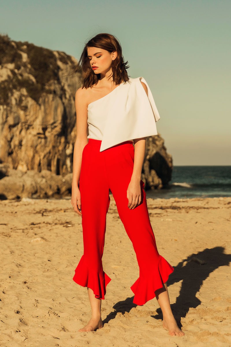 comprar online pantalon rojo de fiesta con volantes en tobillo para invitadas eventos fiestas shopping