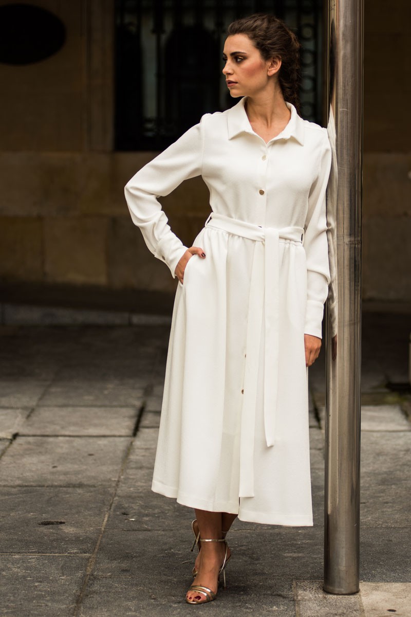 vestido midi camisero blanco botones dorados cinturon blanco manga larga eventos fiestas galas apparentia