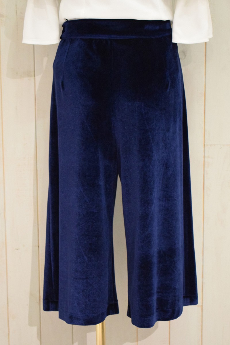 pantalon culote azul terciopelo con bordados de pajaros para eventos invitadas bodas working de apparentia