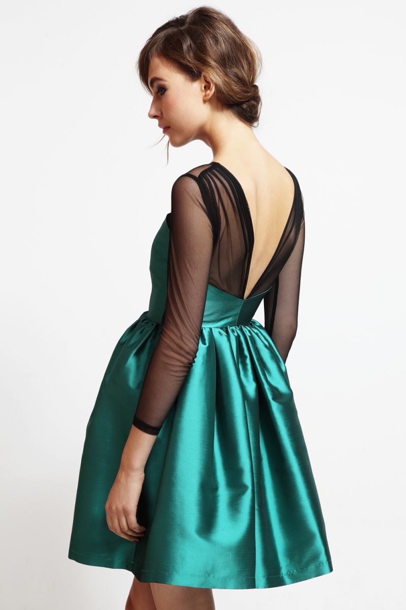 vestido corto de fiesta vuelo saten verde falda volumen para invitada boda nochevieja