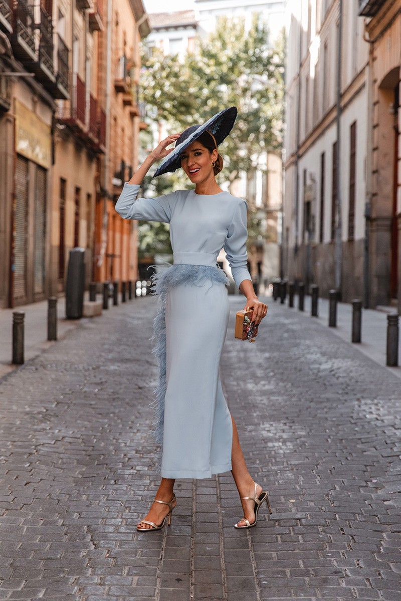 Vestido de madrina azul de pluma en cintura y falda para invitadas boda, madre de bautizo, comunion