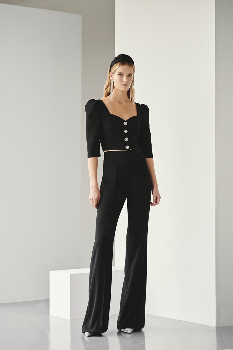 comprar online conjunto de pantalon y top joya en crepe negro para invitadas a boda de dia, graduacion, evento, comunion