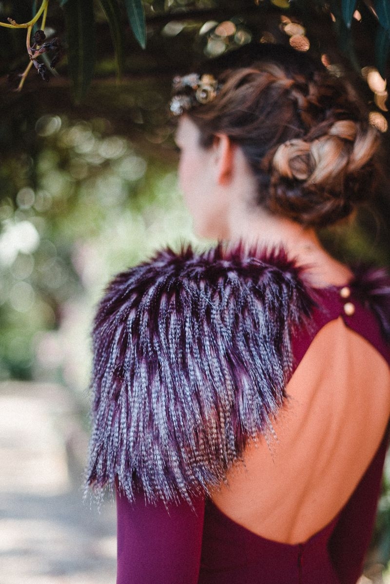 vestido de fiesta corto marsala berenjena con volante peplum manga larga pelo largo de otoño invierno para boda fiesta bautizo comunion evento coctel nochevieja de apparentia