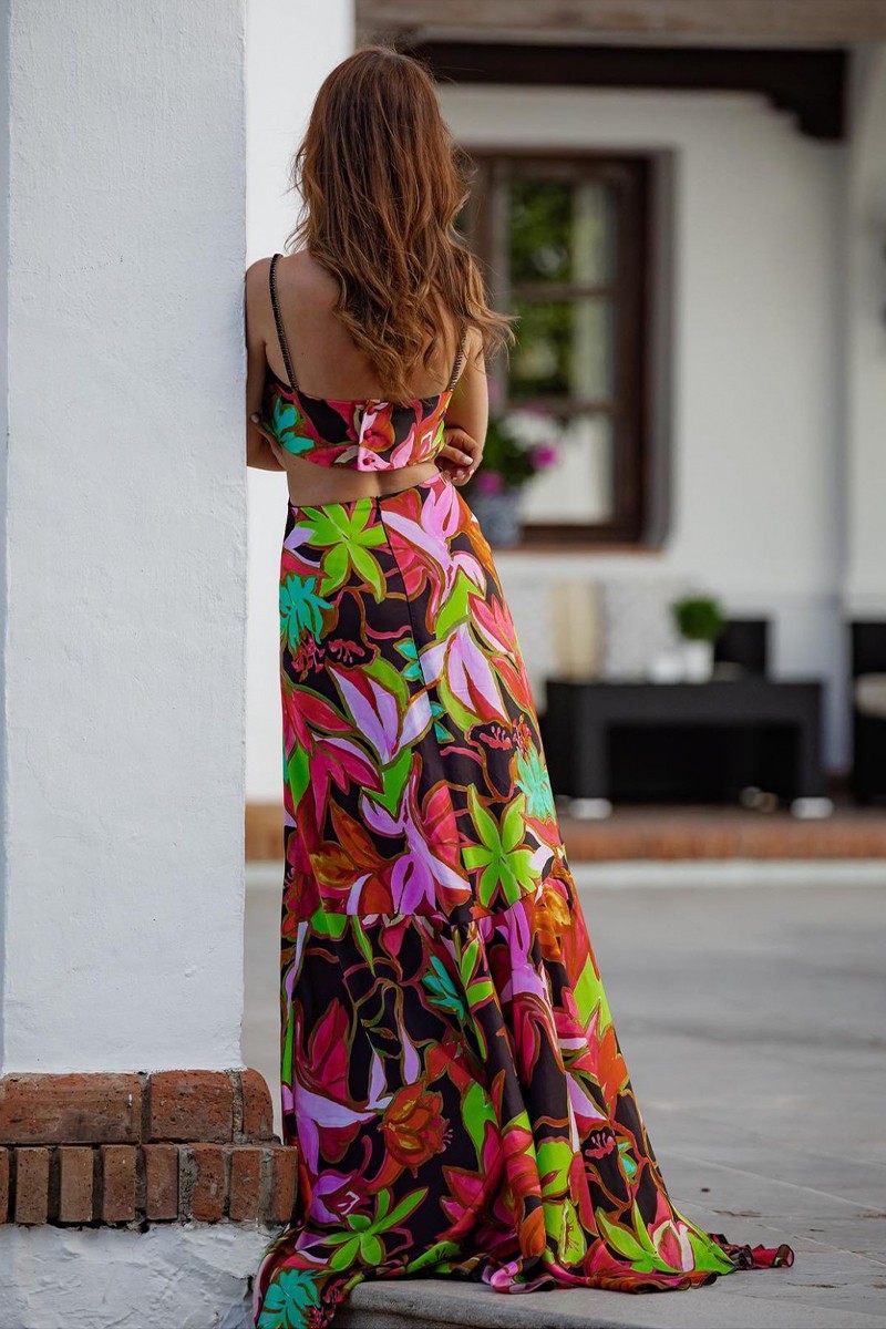 Invitada perfecta espalda abierta vestido largo estampado flores con tirantes de pasamanería para invitada boda bautizo comunion graduacion fiesta verano 2023