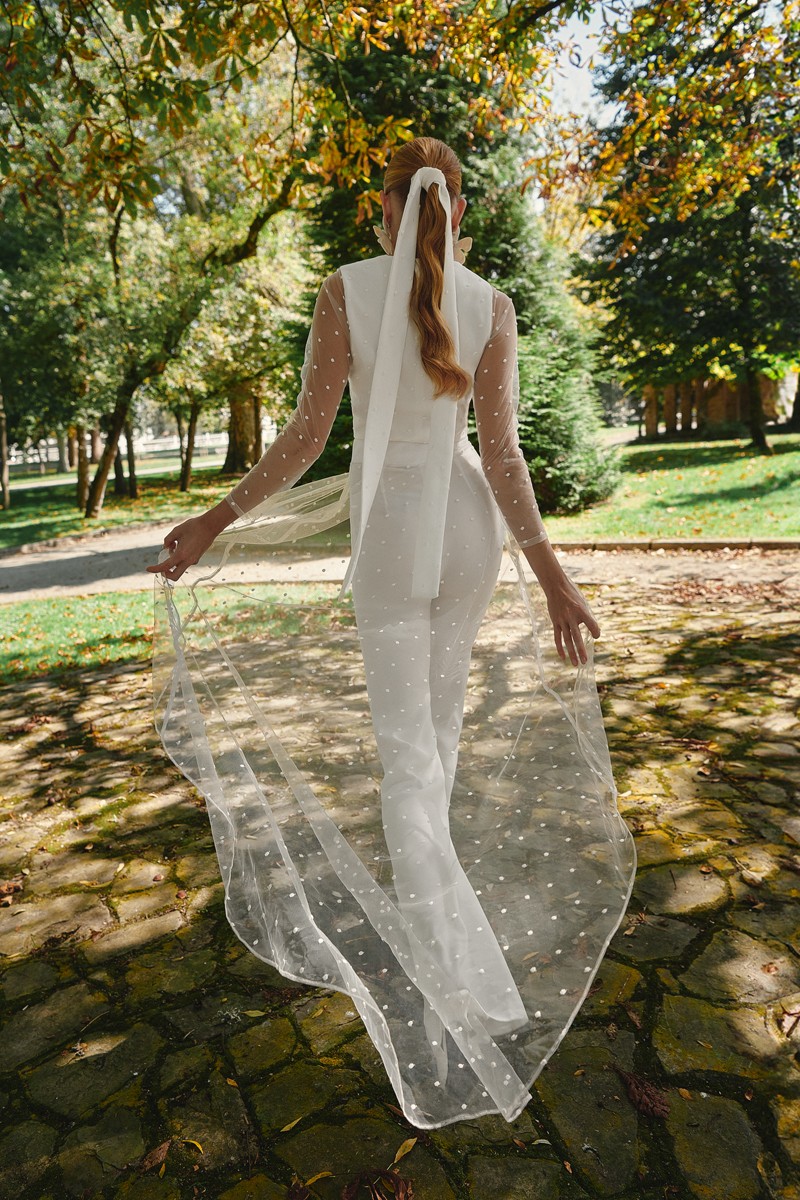 blusa plumetti y pantalon palazzo en crepe blanco, boda civil, madre de comunion, bautizo, fondo de armario