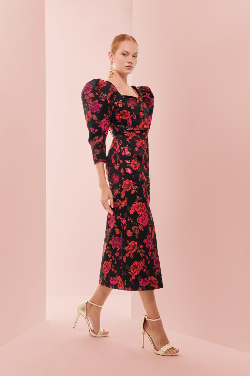 comprar online Falda y top de fiesta en jacquard brocado negro con flores para invitadas a boda de otoño/invierno, mamá de comunion, bautizo, cóctel, evento