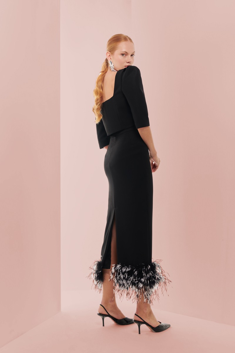 Conjunto de falda  y top negro con manga francesa, escote corazon y botones joya para invitada boda invierno, evento, comunion, fiesta, navidad, shoponline