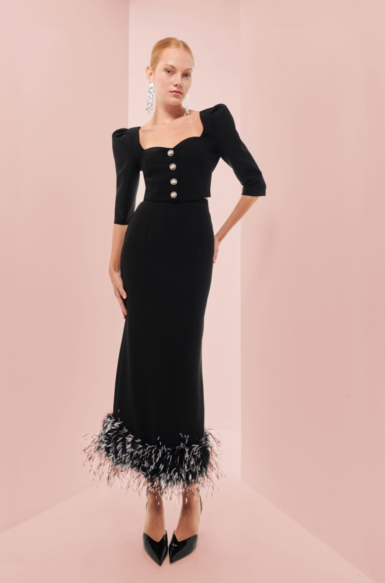 Conjunto de falda  y top corto negro con manga francesa, escote corazon y botones joya para invitada boda invierno, evento, comunion, fiesta, navidad, shoponline